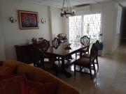 Venta de Casa de una planta en Centenario Sur de 3...
