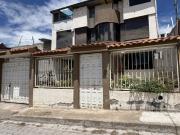 Venta de Casa en Ambato, Sector Universidad Indoamérica,...