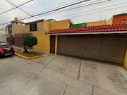 Venta de casa en Andrés de Urdaneta, Cd. Satélite,...