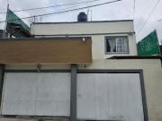 Venta de Casa completamente para remodelar en Atizapán...
