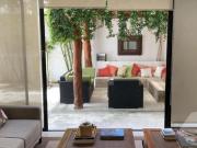 Venta de Casa en Av. Colegios, Col. Alamos, Cancún