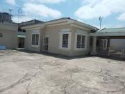 Venta de Casa en Barrio Cuba. 3 habitaciones Garaje...