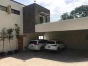 Venta de Casa en Bosques de San Ángel Sector Palmillas