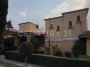 Venta de Casa en Bosques Del Lago, Cuautitlán Izcalli,...