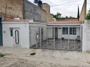 Venta de Casa en C. Gladiola, Mariano Otero, 45067...