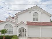 VENTA DE CASA EN CALLE LA SALLE, LOMAS LA SALLE I Y II,...