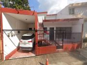 VENTA DE CASA EN CALLE LIDIA ESTHER MONICA DE PORTILLA...