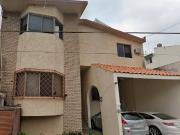 VENTA DE CASA EN CALLE PRAGA LAS TORRES MONTERREY NUEVO LEÓN