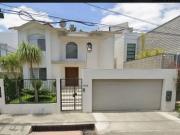 VENTA DE CASA EN CALLE TULIPANES JARDINES DE CHAPULTEPEC...