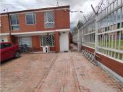 VENTA DE CASA EN CASTILLA BOGOTA DOS GARAJES