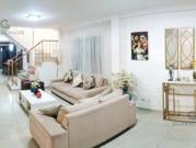 Venta de Casa en Ciudad Celeste, 4 Dormitorios, Jacuzzi. M.N