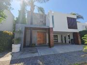 venta de casa en cluster 444 lomas de angelopolis