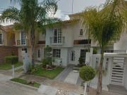 Venta de casa en col. León De Los Aldama, Alameda,...