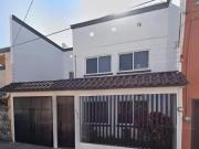 VENTA DE CASA EN COL. PARQUE MANZANARES, LEON DE LOS...
