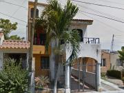 VENTA DE CASA EN COLIMA EN MANZANILLO EN LA COLONIA DEL SOL