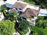 VENTA DE CASA EN COLINAS DE GUATAPARO