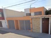 VENTA DE CASA EN COLONIA JARDINES DE LA HACIENDA...