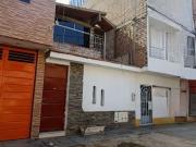 Venta de Casa en Comas – Oportunidad de Inversión con...