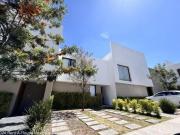 Venta de Casa en condominio220m2 3 recamaras, Cumbres...