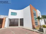 Venta de casa en condominio, Col. Los Presidentes,...