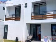 Venta de casa en condominio con alberca, Atlacholoaya,...