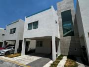 Venta de Casa en condominio en Fraccionamiento Cedros en...