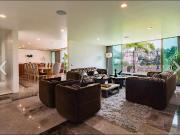 Venta de casa en condominio en Lomas de Tecamachalco,...