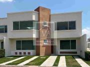 Venta de casa en Condominio en Metepec