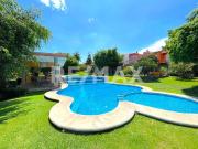 Venta de casa en condominio, Fracc. Burgos, Temixco,...