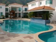 VENTA DE CASA EN CONJUNTO CERRADO EN EL RODADERO...