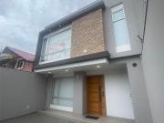 Venta de Casa en Cuenca, sector la AV Roma