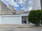 VENTA DE CASA EN CUMBRES DE ARBIDE