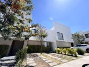 Venta de casa en Cumbres del Lago