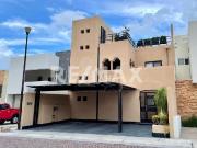 VENTA DE CASA EN CUMBRES DEL LAGO, JURIQUILLA, QUERETARO