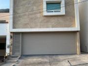 Venta de Casa en Cumbres del Valle