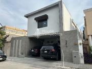 VENTA DE CASA EN CUMBRES DIAMANTE MONTERREY