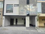 Venta de Casa en Cumbres Elite Premier
