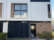 VENTA DE CASA EN DESARROLLO HABITACIONAL ENCANTO II...