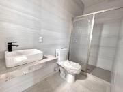 VENTA DE CASA en DOMINGO DIEZ A UNA A 2 MIN DE WALMART