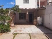 Venta de casa en el Centro de 3 Habitaciones con patio