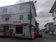 VENTA DE CASA EN EL CENTRO DEL CANTÓN CUMANDÁ