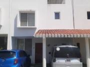 VENTA DE CASA EN EL FRACC RESIDENCIAL AIYANA, EN SANTA...