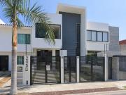 VENTA DE CASA EN EL FRACCIONAMIENTO FLUVIAL VALLARTA EN...