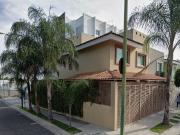 VENTA DE CASA EN EL FRACCIONAMIENTO REAL DE VALDEPEÑAS...