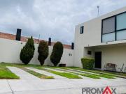 VENTA DE CASA EN EL REFUGIO VENTA DE CASA EN EL REFUGIO