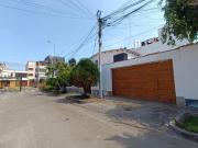 VENTA DE CASA EN ESQUINA CON ALTO POTENCIAL EN CEDROS DE... VENTA DE CASA EN ESQUINA CON ALTO POTENCIAL EN CEDROS DE...
