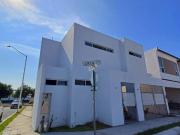 VENTA DE CASA EN ESQUINA EN APODACA N.L, EXCELENTE UBICACION