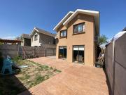 Venta De Casa En Estancia Liray, Condominio El Cedro, Colina