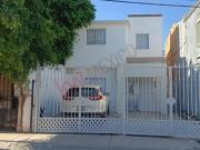 VENTA DE CASA EN EXCELENTE UBICACION FRACC. HACIENDA DORADA