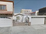 VENTA DE CASA EN. FACULTAD DE DERECHO COL. MAESTROS...